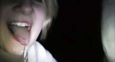 sex tập thể. Slut cho blo. làm việc phim sexy cho một người bạn trên cam.